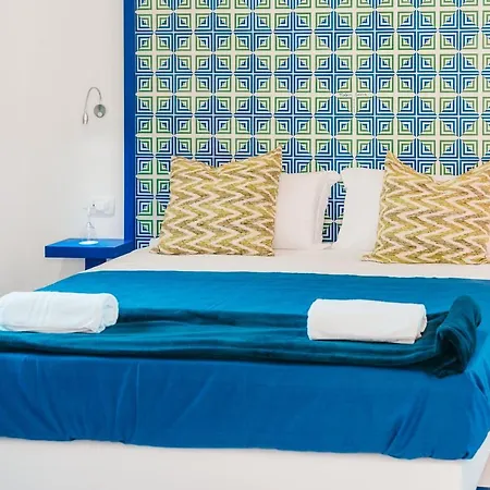 Couette-café Maison Serena 4*